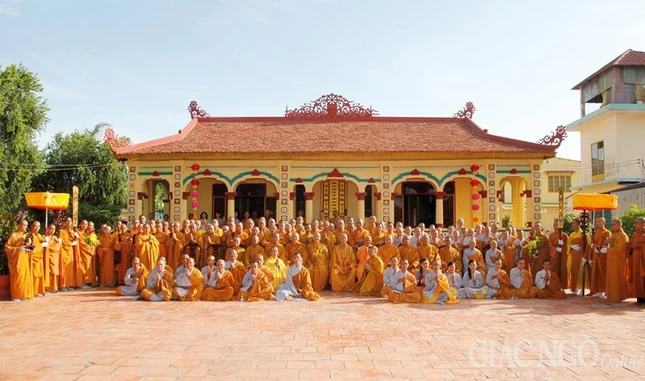 HT.Thích Trí Quảng sách tấn hành giả an cư tỉnh Long An ảnh 10 linh nguyen17.jpg