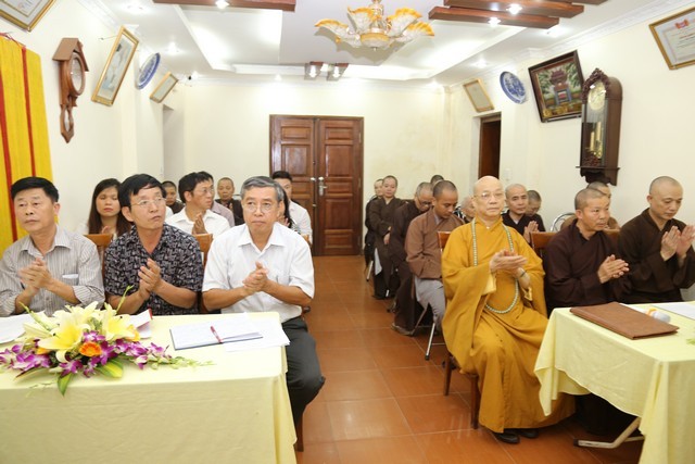 Hà Nội: PG Q.Tây Hồ sơ kết Phật sự 6 tháng đầu năm ảnh 3 tay ho 2.jpg