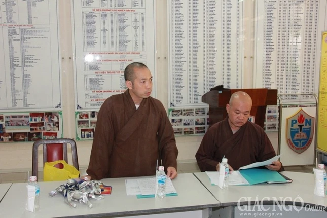 1 tuyen sinh (2).jpg