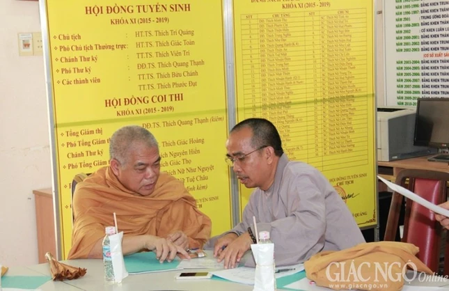 1 tuyen sinh (3).jpg