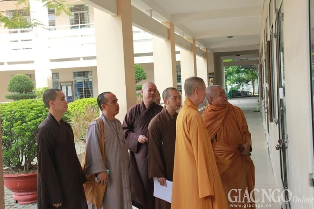 1 tuyen sinh (7).jpg