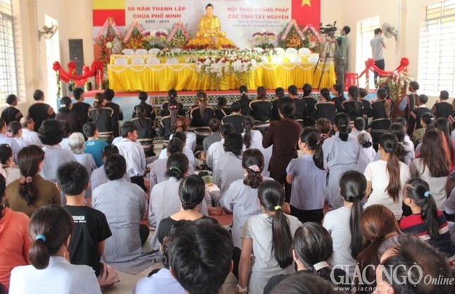 Đông đảo đồng bào dân tộc quy y Tam bảo ảnh 1 H1.jpg