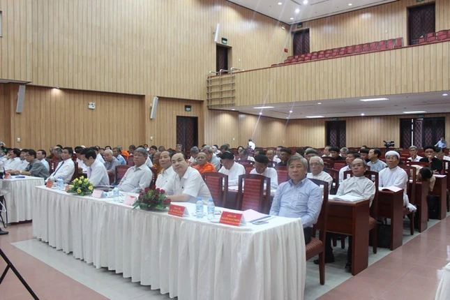 Chức sắc tôn giáo nghe về tình hình quốc phòng, an ninh ảnh 4 3bd.jpg