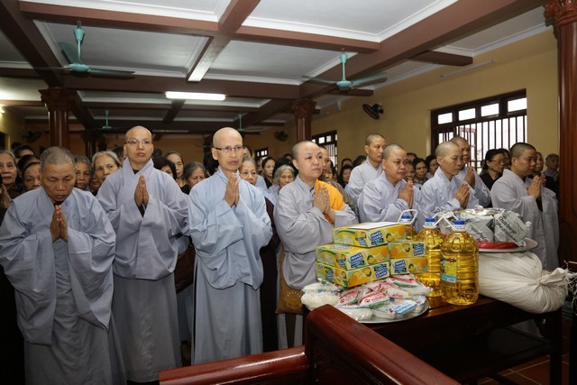 Phân ban Ni giới T.Ư cúng dường trường hạ phía Bắc ảnh 5 Cvan 3.jpg