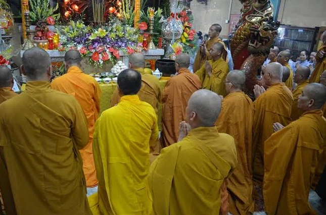 Húy kỵ chư tôn đức tiền bối ảnh 1 cmau.jpg