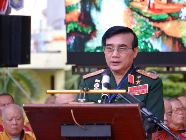 Le Cau Sieu - Liet si Truong Sa (10).JPG