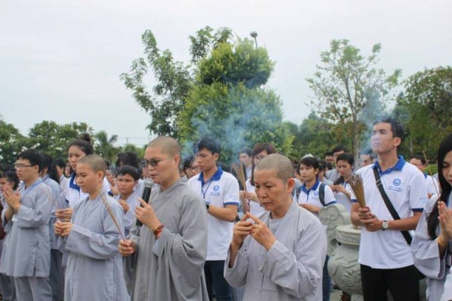Hơn 300 người trẻ dự khóa tu “Nhớ gương xưa” ảnh 4 hinh 19.jpg