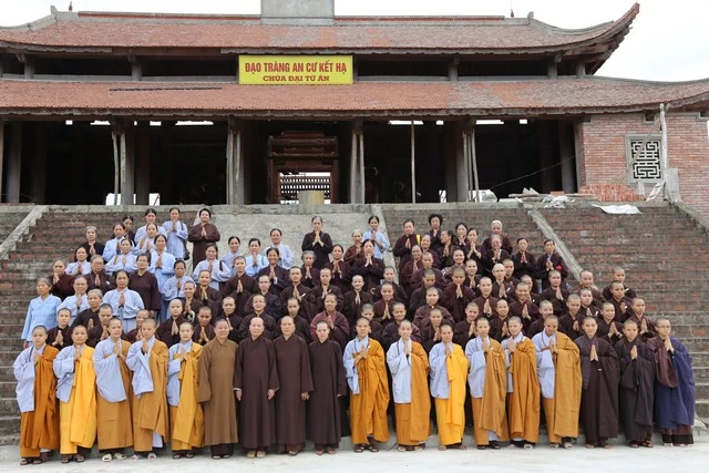 PB Ni giới T.Ư phía Bắc tiếp tục cúng dường trường hạ ảnh 3 cvan 3.jpg