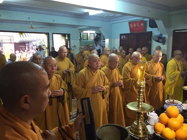 Cung tống kim quan cố NT.Thích nữ Tịnh Thiền trà-tỳ ảnh 3 1 tang le 9.jpg