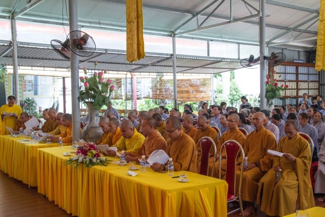 Ch_ t_n __c (Small).JPG