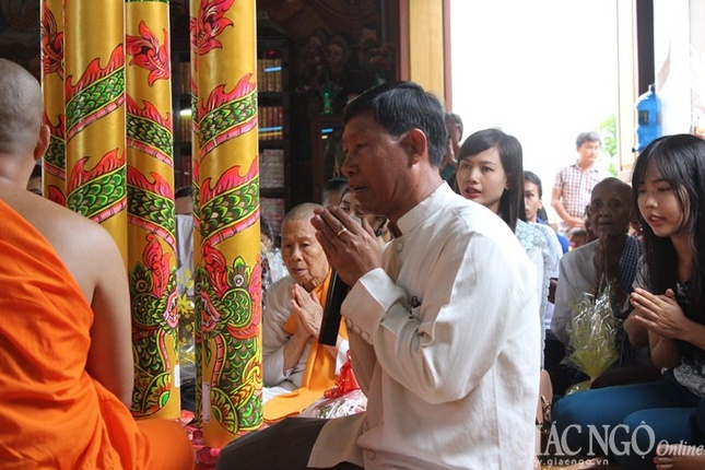 Lễ dâng y tắm mưa tại chùa Candaransi, TV.Phước Sơn ảnh 6 6tm.jpg