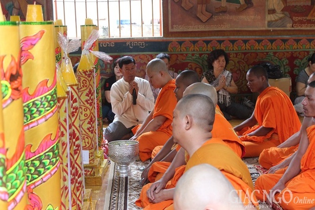Lễ dâng y tắm mưa tại chùa Candaransi, TV.Phước Sơn ảnh 7 7tm.jpg