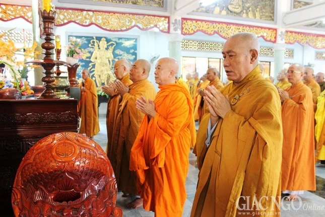 TP.HCM: Chư Tăng Q.Gò Vấp bố-tát trong mùa An cư ảnh 1 1hk.jpg