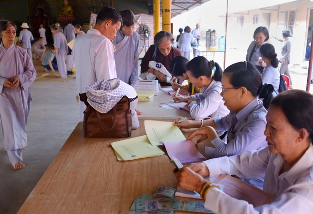 Khoa tu ngay 2-8 (5).JPG