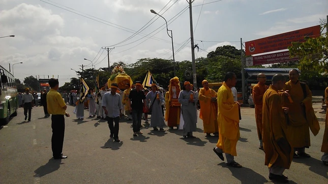 Lễ truy niệm và di quan cố HT.Thích Quảng Tuệ ảnh 5 co ht8.jpg