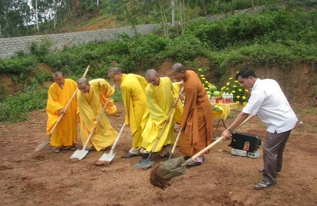 PG Quỳnh Lưu sơ kết Phật sự 6 tháng đầu năm 2015 ảnh 3 1 nghe an 2.jpg