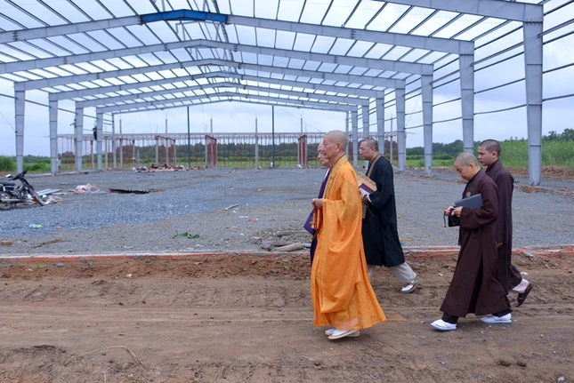 Khoa tu ngay 9-8 (7a).JPG