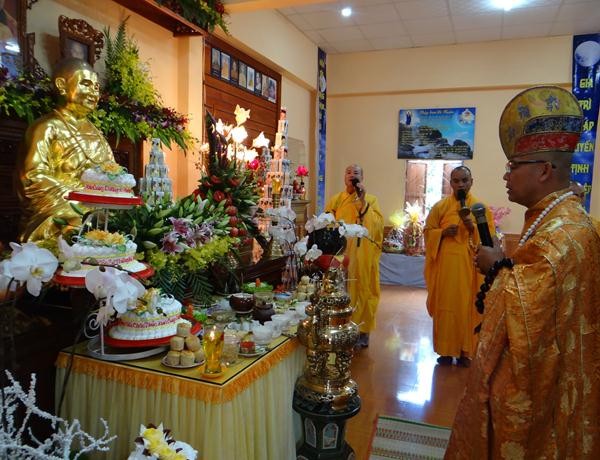 Lễ Đại tường, khánh tạ bảo tháp NT.Hải Triều Âm ảnh 8 ldong 9.jpg
