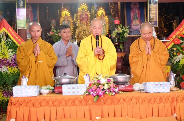 htinh 3.jpg
