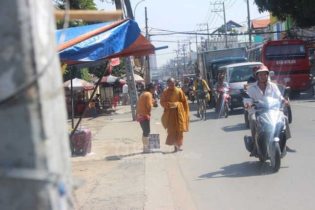 Phóng sự về nạn khất thực phi pháp ảnh 1 1 su gia1.jpg