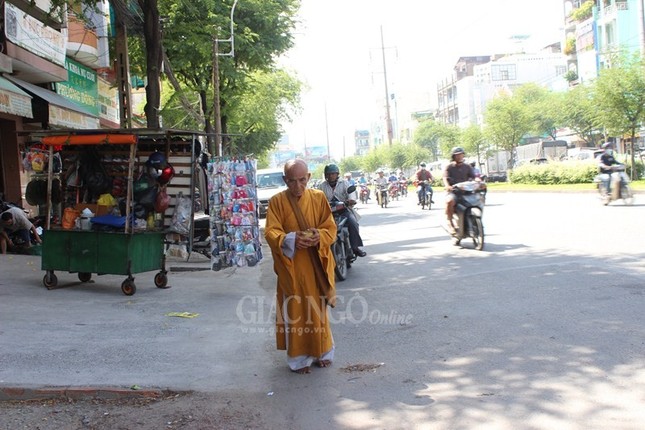 Phóng sự về nạn khất thực phi pháp ảnh 4 1 su gia5.jpg