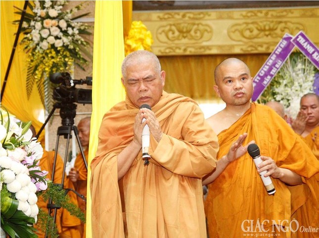 Cung đón kim quan cố Đại lão HT.Thích Giác Nhiên ảnh 18 ANH AA (28).jpg