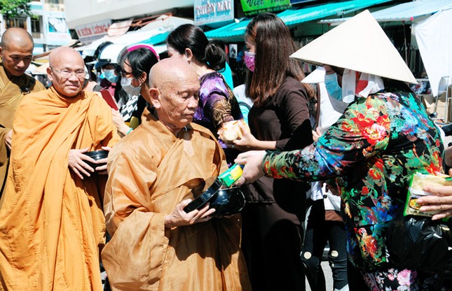 Kiên Giang: Lễ đặt bát khai mạc lễ hội Vu lan ảnh 1 ktvl-2.jpg