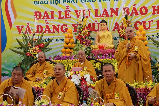 PG Ninh Bình tổ chức Đại lễ Vu lan và lễ dâng y ảnh 12 nb 13.jpg