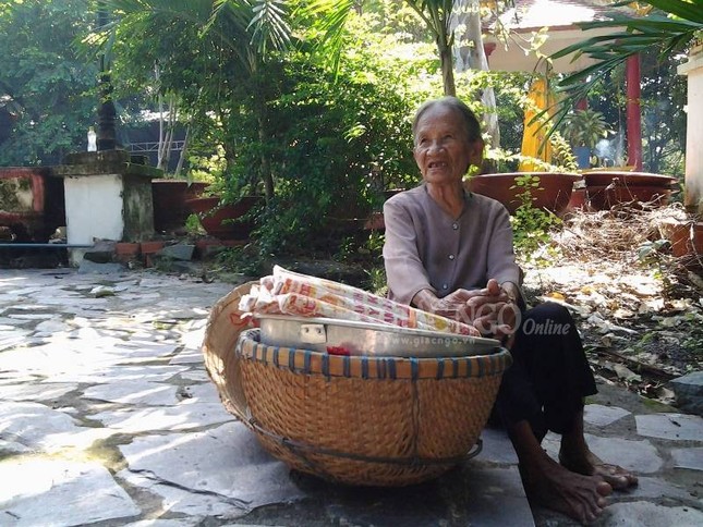 Chuyện người mẹ bán nhang trên núi Bửu Long ảnh 1 camxuc1.jpg