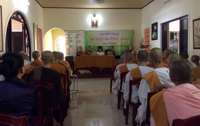 Tọa đàm “Nữ giới và Phật giáo” tại Ni viện Viên Không ảnh 1 toa dam 1.jpg