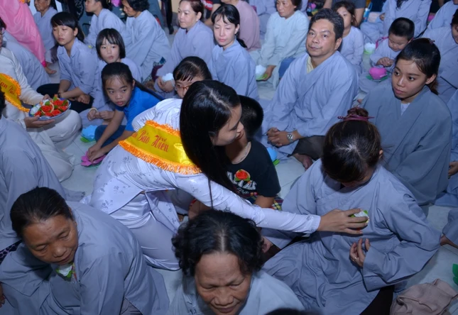 Lễ Bông hồng cài áo tại chùa Quang Minh ảnh 7 BTN_0058.JPG