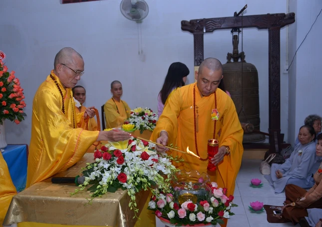 Lễ Bông hồng cài áo tại chùa Quang Minh ảnh 5 BTN_0080.JPG