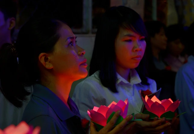 Lễ Bông hồng cài áo tại chùa Quang Minh ảnh 12 BTN_0114.JPG