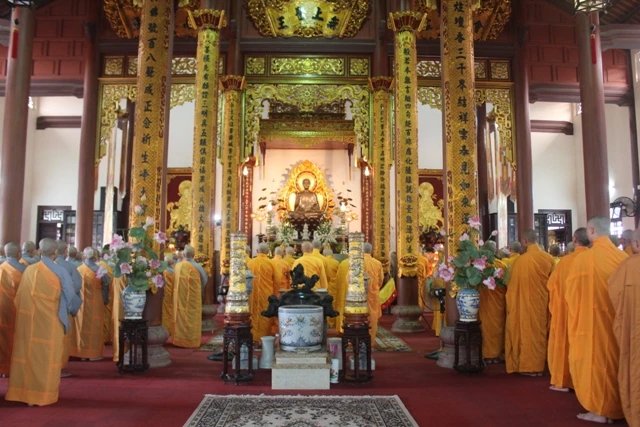 TT-Huế: Đại lễ Vu lan và Pháp hội cúng dường trai tăng ảnh 4 hue 4.JPG