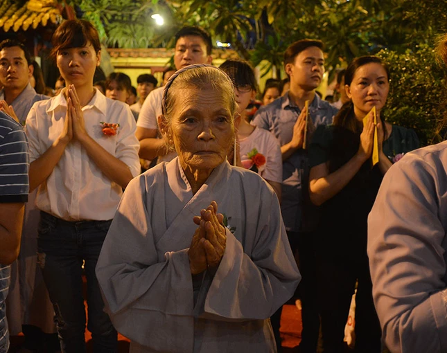 vu lan, rằm tháng 7, báo hiếu, cha mẹ