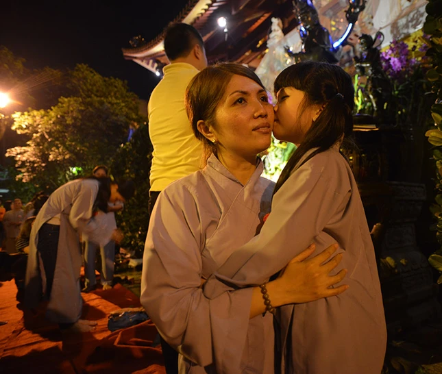 vu lan, rằm tháng 7, báo hiếu, cha mẹ