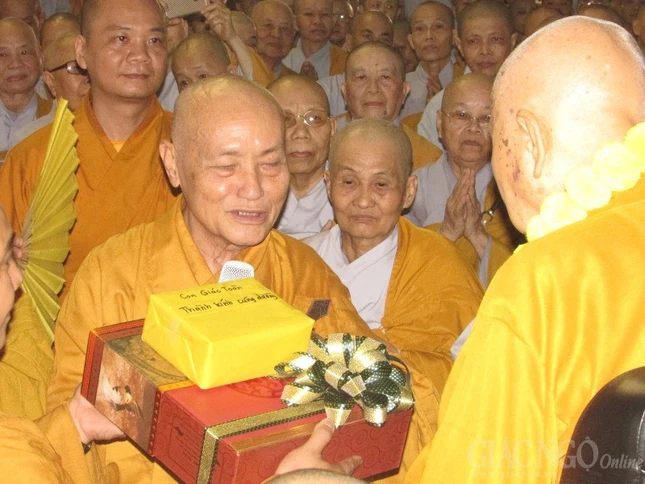 Tăng Ni, Phật tử khánh tuế HT.Thích Thanh Từ 92 tuổi ảnh 3 tvuong7.JPG