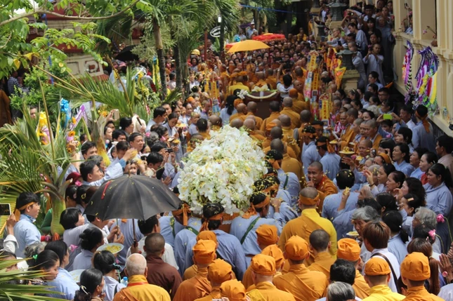 Long An: Lễ truy niệm, di quan cố HT.Thích Tắc Ngộ ảnh 12 IMG_3201.JPG