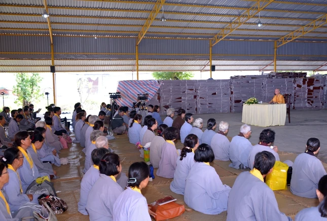 Khoa tu ngay 20-9 (1).JPG