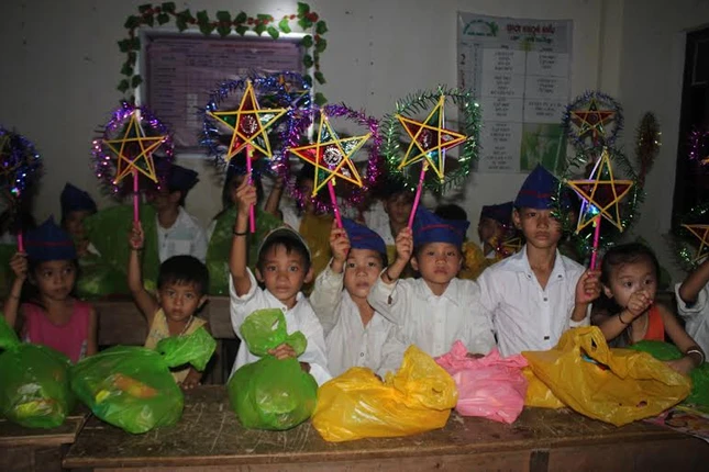 Nhiều cơ sở Phật giáo, từ thiện tổ chức Trung thu ảnh 3 trung thu 3.jpg