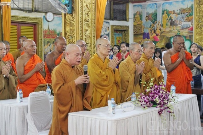 Họp mặt nhân lễ hội Sene Đôn-ta tại chùa Candaransì ảnh 4 7ct.jpg