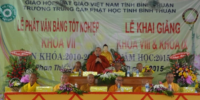 Trường TCPH Bình Thuận tổng kết và khai giảng ảnh 3 bthuan5.jpg