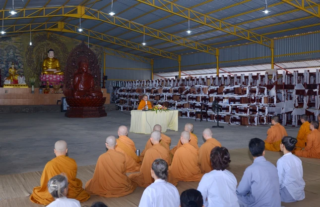 Khoa tu ngay 11-10-2015 (2).JPG