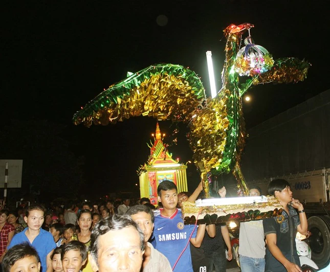 Phum sóc Khmer tưng bừng tổ chức lễ hội Lôi Protip ảnh 4 loi9.JPG