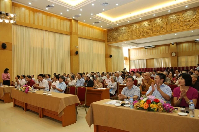 Q.Hoàn Kiếm phổ biến pháp luật tới chức sắc tôn giáo ảnh 2 1hn 2.jpg