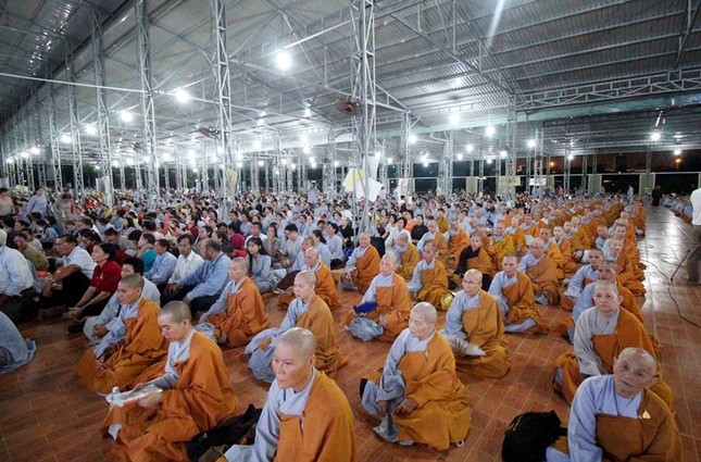 Hơn 10 ngàn Phật tử tham dự lễ vía Đức Quan Âm ảnh 3 phaphoi09.jpg