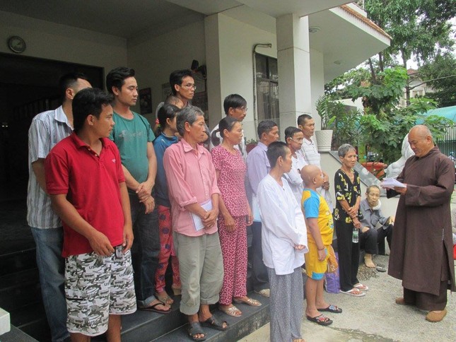 Trao 160 triệu đồng hỗ trợ chùa và bệnh nhân ảnh 1 unnamed.jpg