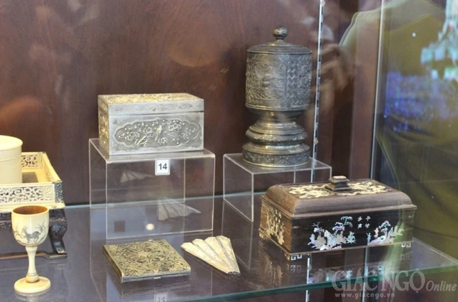 TP.HCM: Triển lãm "Cuộc sống nội cung triều Nguyễn" ảnh 6 6ds.jpg