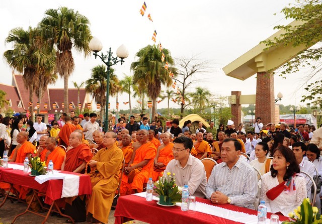 Hà Nội: Lễ dâng y Kathina tại chùa Khleang ảnh 3 a hn 1.jpg