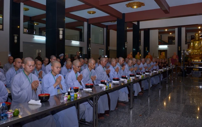 Gioi truong Hue Nghiem -Chieu 28-11-2015 (19).JPG